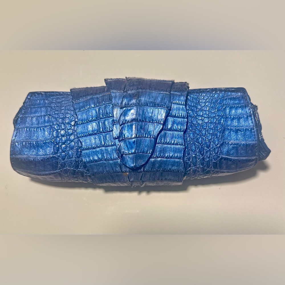 Nevalia Auth Crocodile Hornback
Metallic Blue Tail Wrap Small Clutch Bag 8”